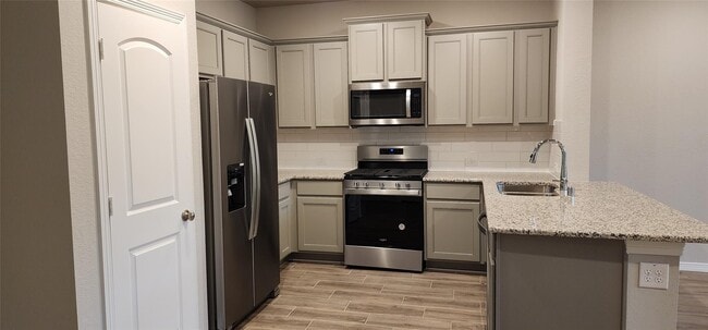 Building Photo - 8016 Scanlan Trl