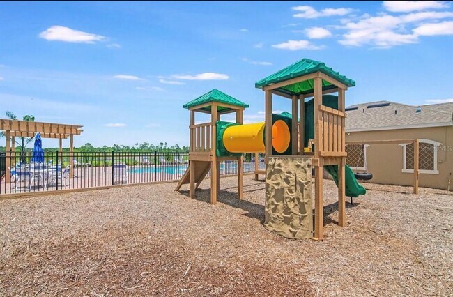 Building Photo - 822 Remington Green Dr SE