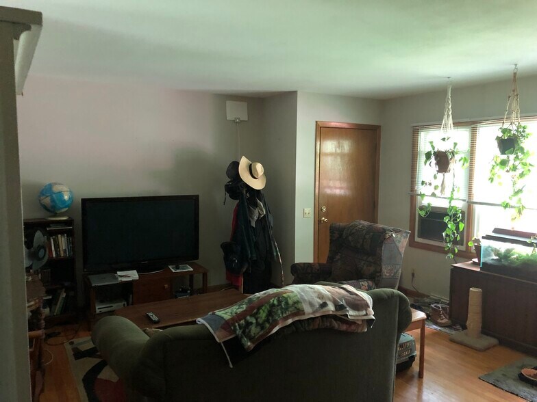 Living Room - 2020 Field St