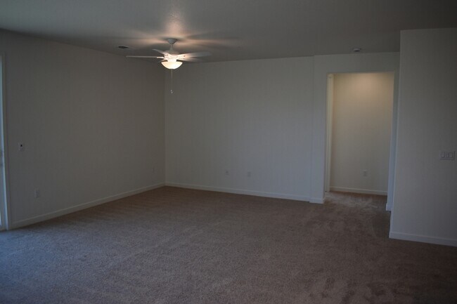 Building Photo - 4851 Mari Cruz Ln