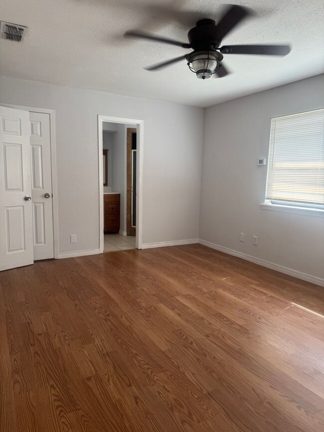 Building Photo - Puckett West 3/2/2  1/2 OFF FIRST MONTHS RENT