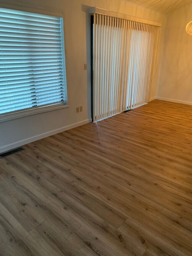 Building Photo - Beautiful Flagstaff Home