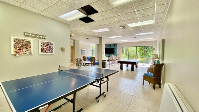 Building Photo - 5059 N Hwy A1A