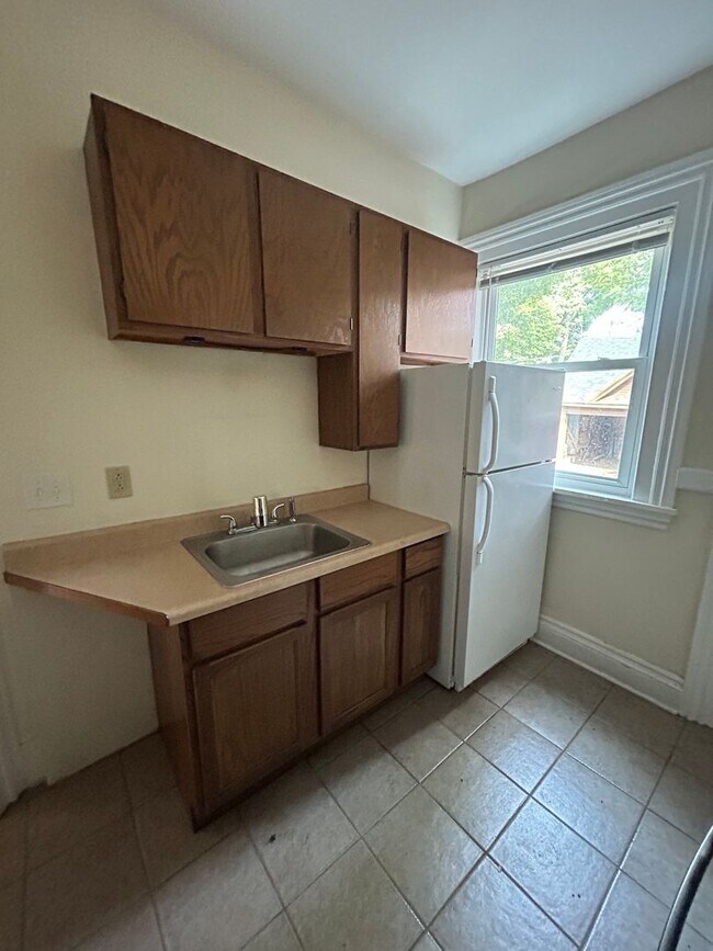 Building Photo - 52 Rowley St