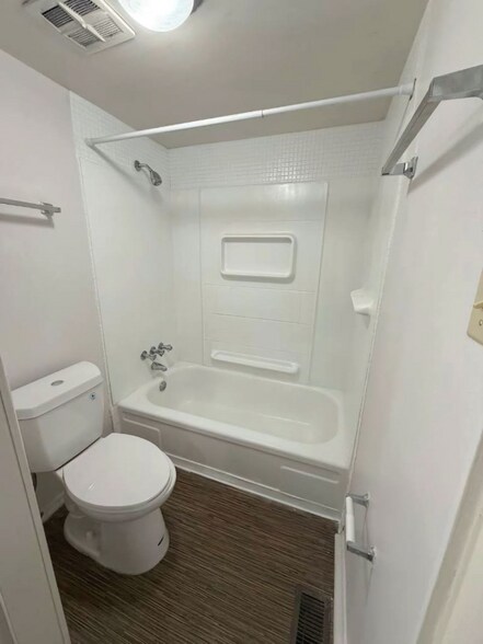 Building Photo - 3582 Pershall Rd