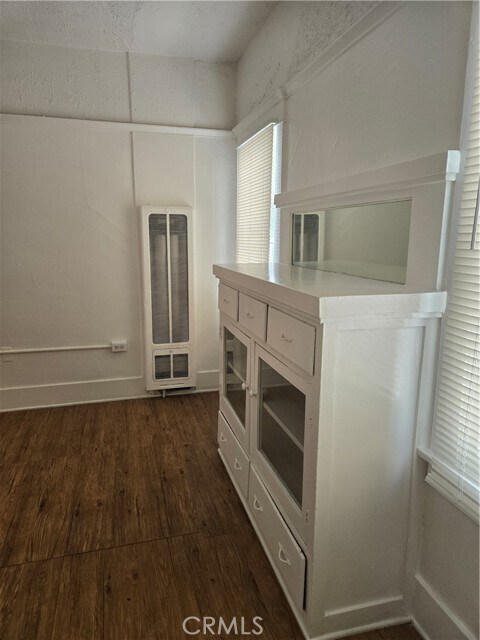 Building Photo - 942 2nd St