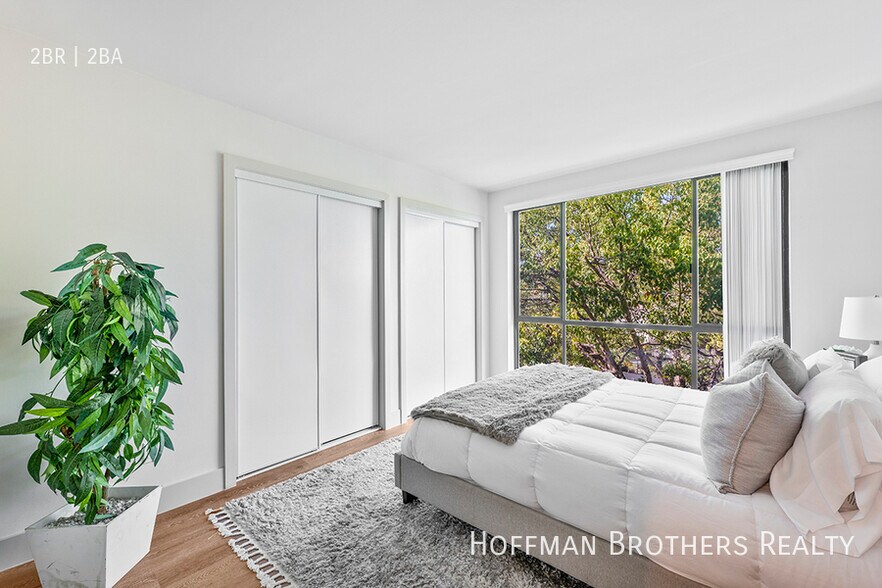 Building Photo - 821 3rd St