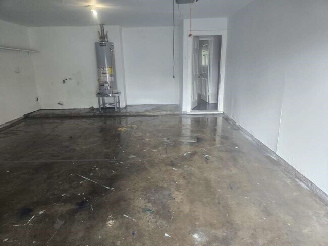 Building Photo - 11706 N Kathy Ave