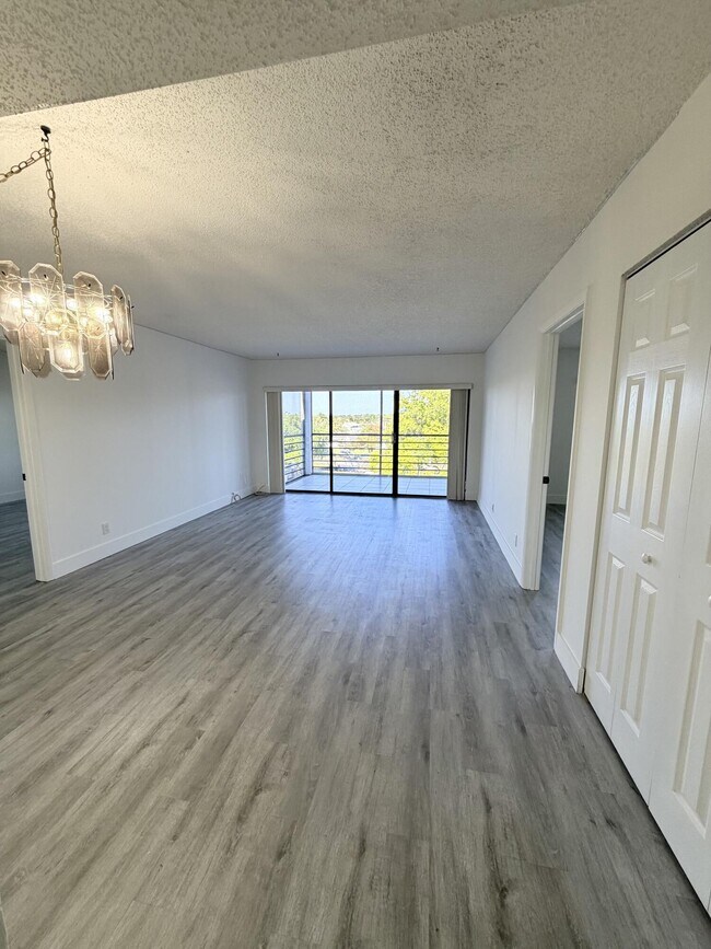 Building Photo - 9235 SW 8th St