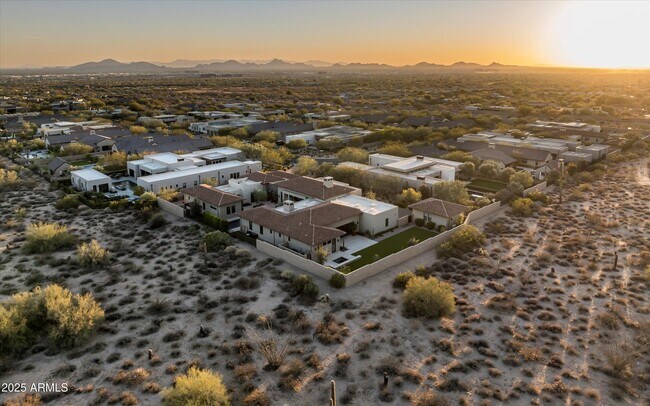 Building Photo - 8900 E Sands Dr