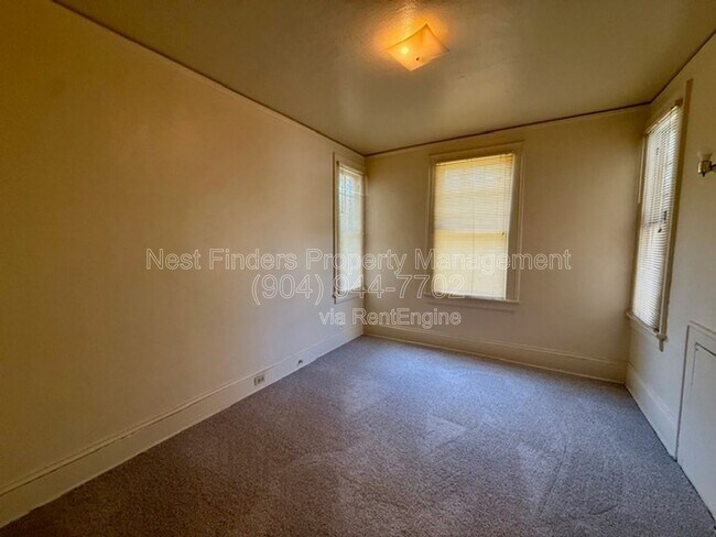 Building Photo - 2309 College St