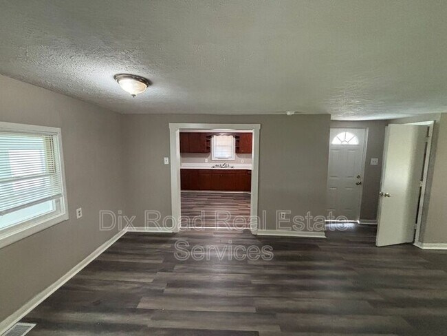 Building Photo - 1205.5 Forrer St