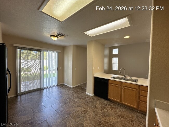 Building Photo - 7712 Sublimity Ave