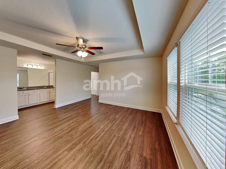 Building Photo - 8577 Highfield Ave