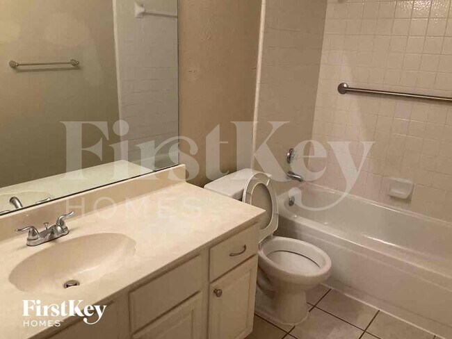 Building Photo - 2329 Bent Brook Dr