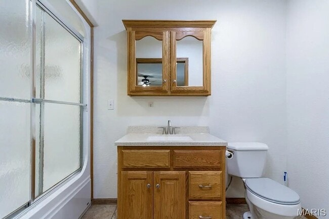 Building Photo - 3 Bedroom 2 Bathroom