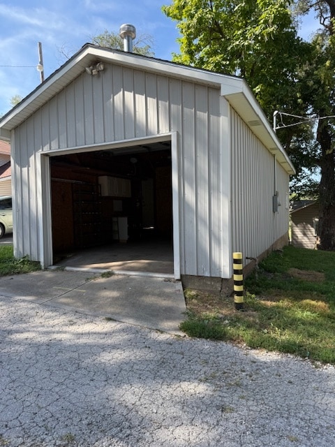 Detached Garage - 615 Short St