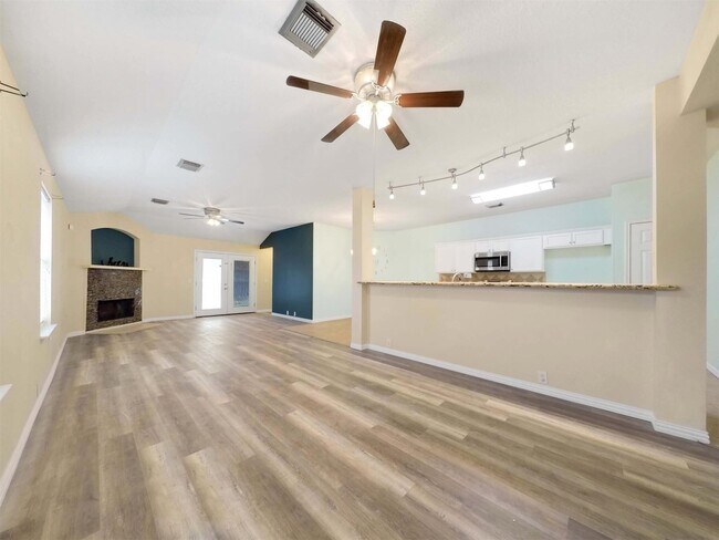 Building Photo - 4927 Deep Glen Ln