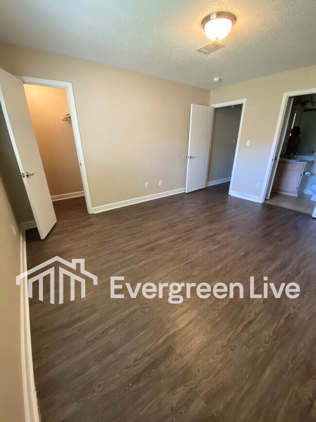 Building Photo - 48 Callan Ct