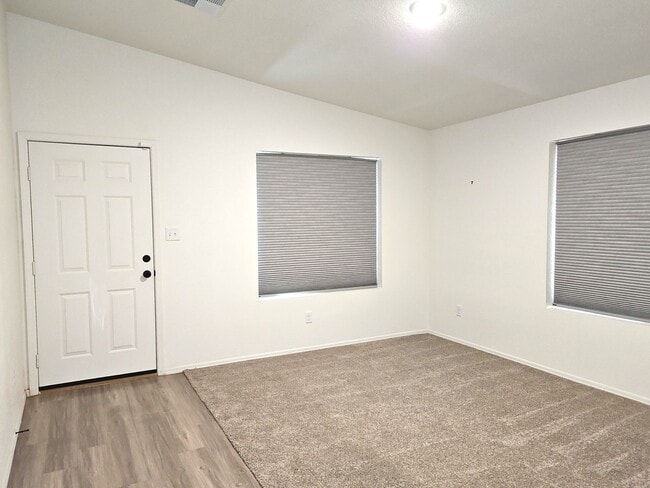 Building Photo - 4 bedroom rental for Lease