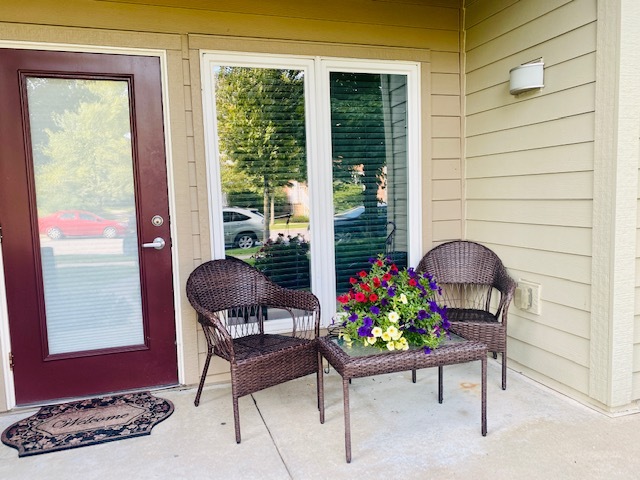 private patio/entry - 8206 Starr Grass Dr