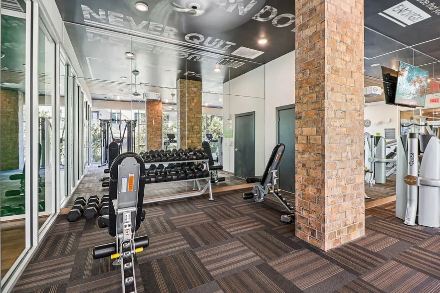 Building Photo - 3001 Crockett St