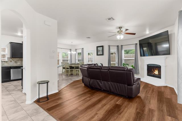 Building Photo - 8820 Tenderfoot Ln