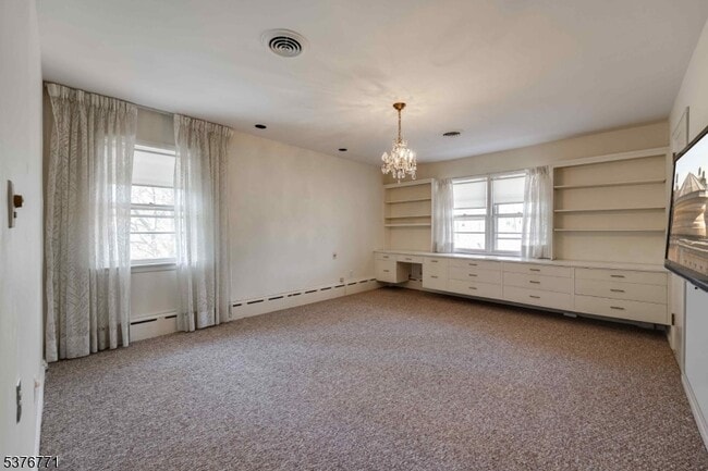 Building Photo - 17 Oxford Dr