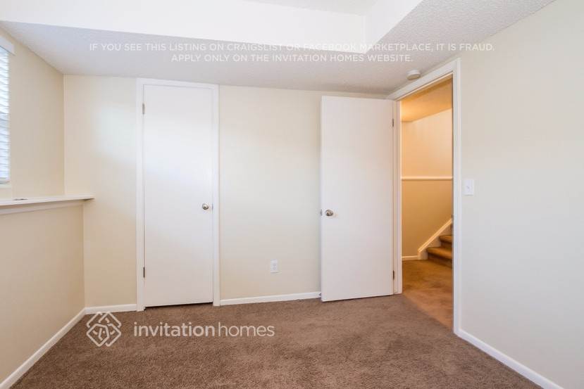 Building Photo - 455 Hickory Pl