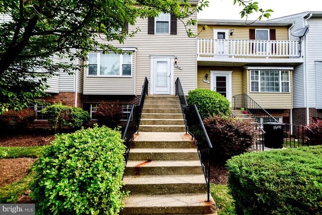 Primary Photo - 15043 Cherrywood Dr