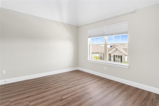 Building Photo - 12261 Hesse Dr