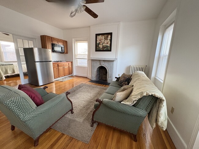 Building Photo - 21 Juniper St