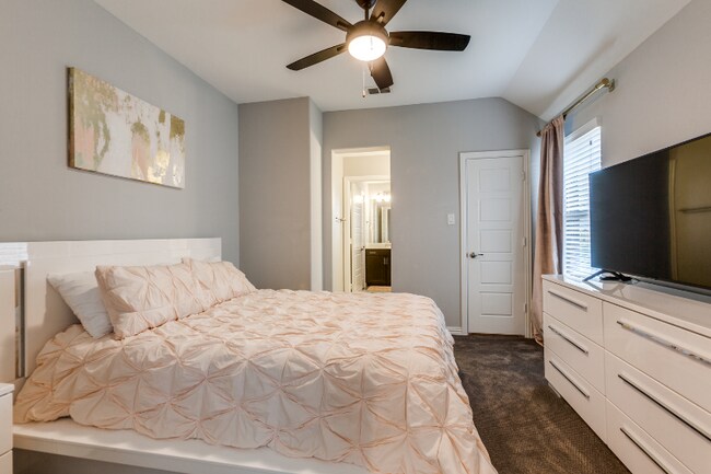 Building Photo - 4194 Leighton Ln