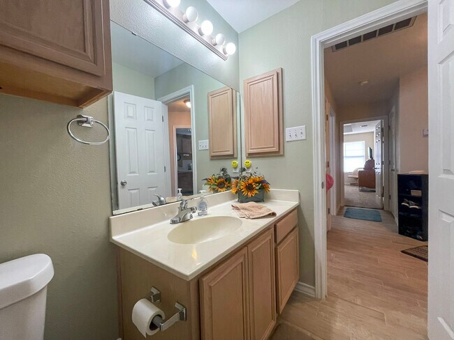 Building Photo - 13954 Seafarer Dr