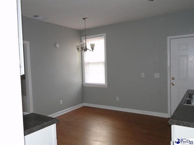 Building Photo - 601 S Dargan St
