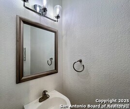 Building Photo - 3522 Copper Rim