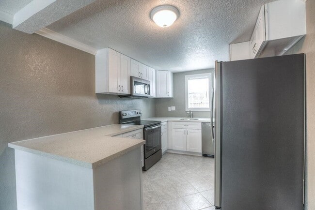 Building Photo - 4809 McEwen St