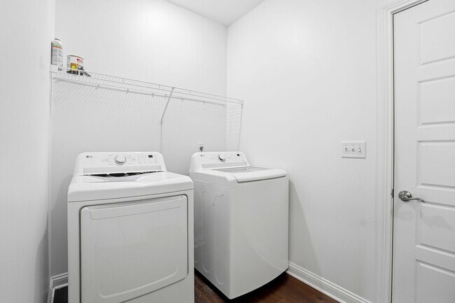Building Photo - 2035 Prestwick Pl