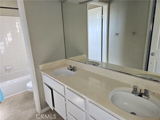 Building Photo - 15721 Lakeridge Rd