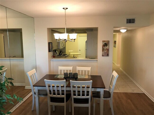 Building Photo - 6061 Bahia Del Mar Cir N