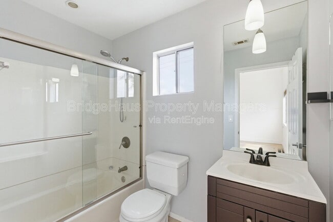 Building Photo - 4147 Bachman Pl