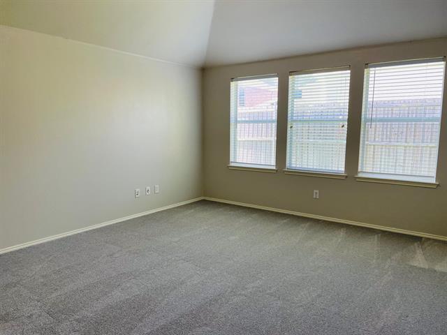 Building Photo - 5721 Mariposa Dr