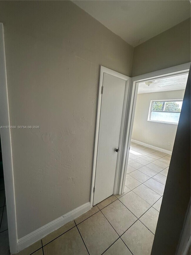 Building Photo - 237 NW 55th St