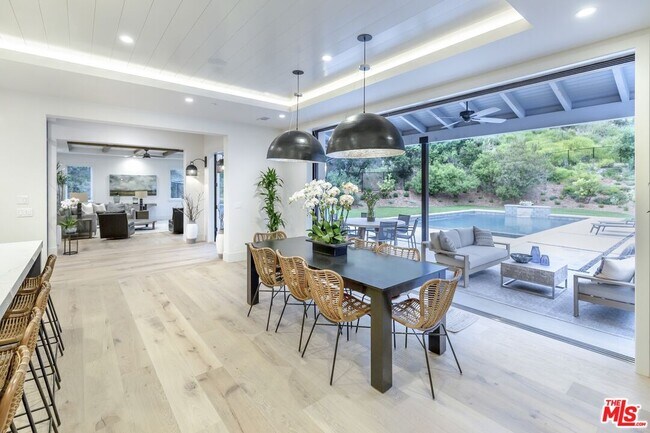 Building Photo - 24277 Dry Canyon Cold Creek Rd