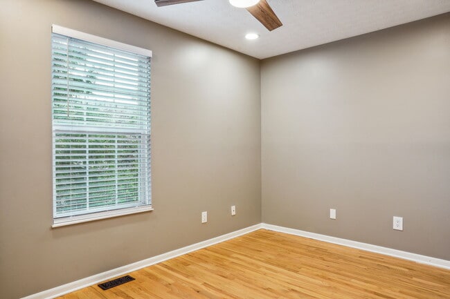 Building Photo - 1710 Messner Dr