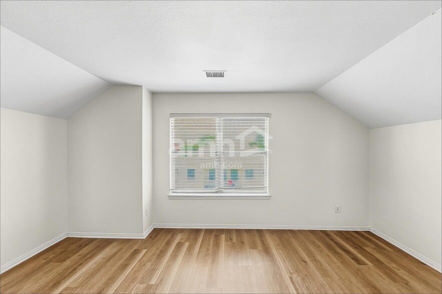 Building Photo - 1009 Atlanta Dr