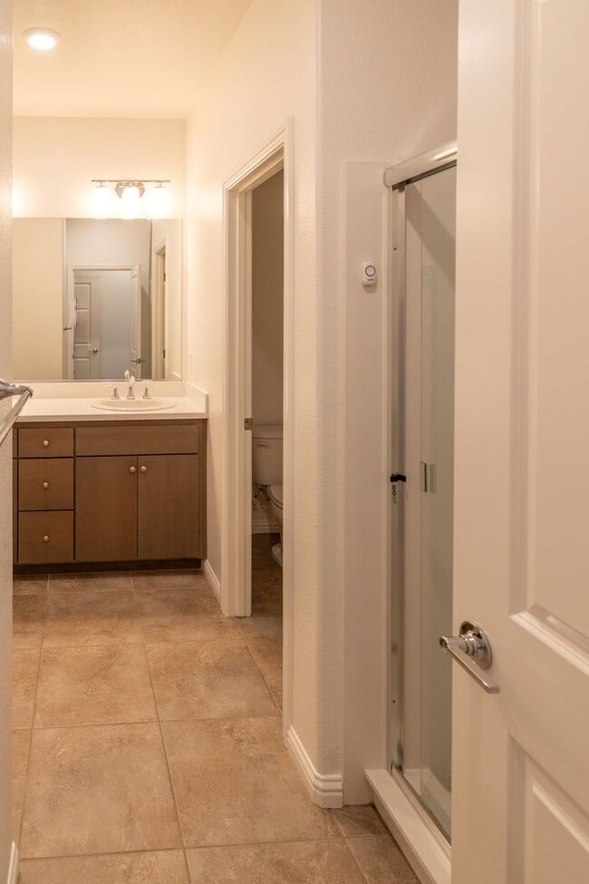 Building Photo - Modern 3-Story Townhome with 3 Bedrooms & 3 Baths – Prime North San Jose Location