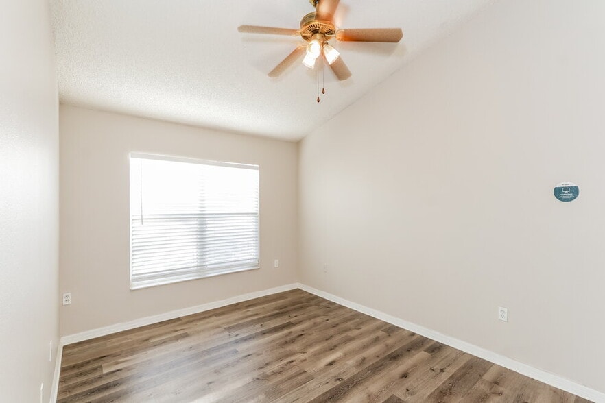 Building Photo - 6215 Cannoli Pl