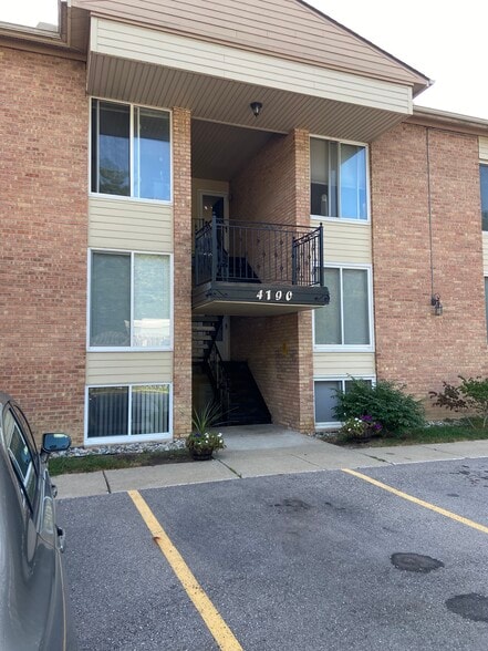 Building Photo - 4190 Packard St