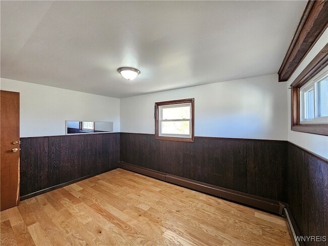 Building Photo - 1970 Sturgeon Point Rd